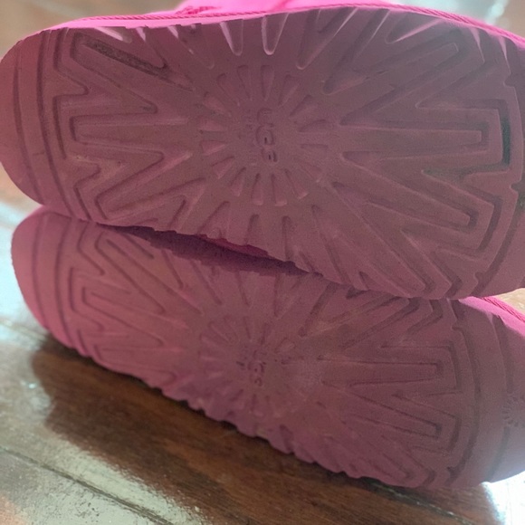 Authentic kids UGG. Size 3 - Picture 4 of 5